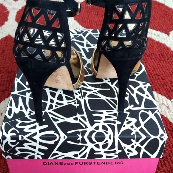 DVF Stilettos - Picture 3 of 8
